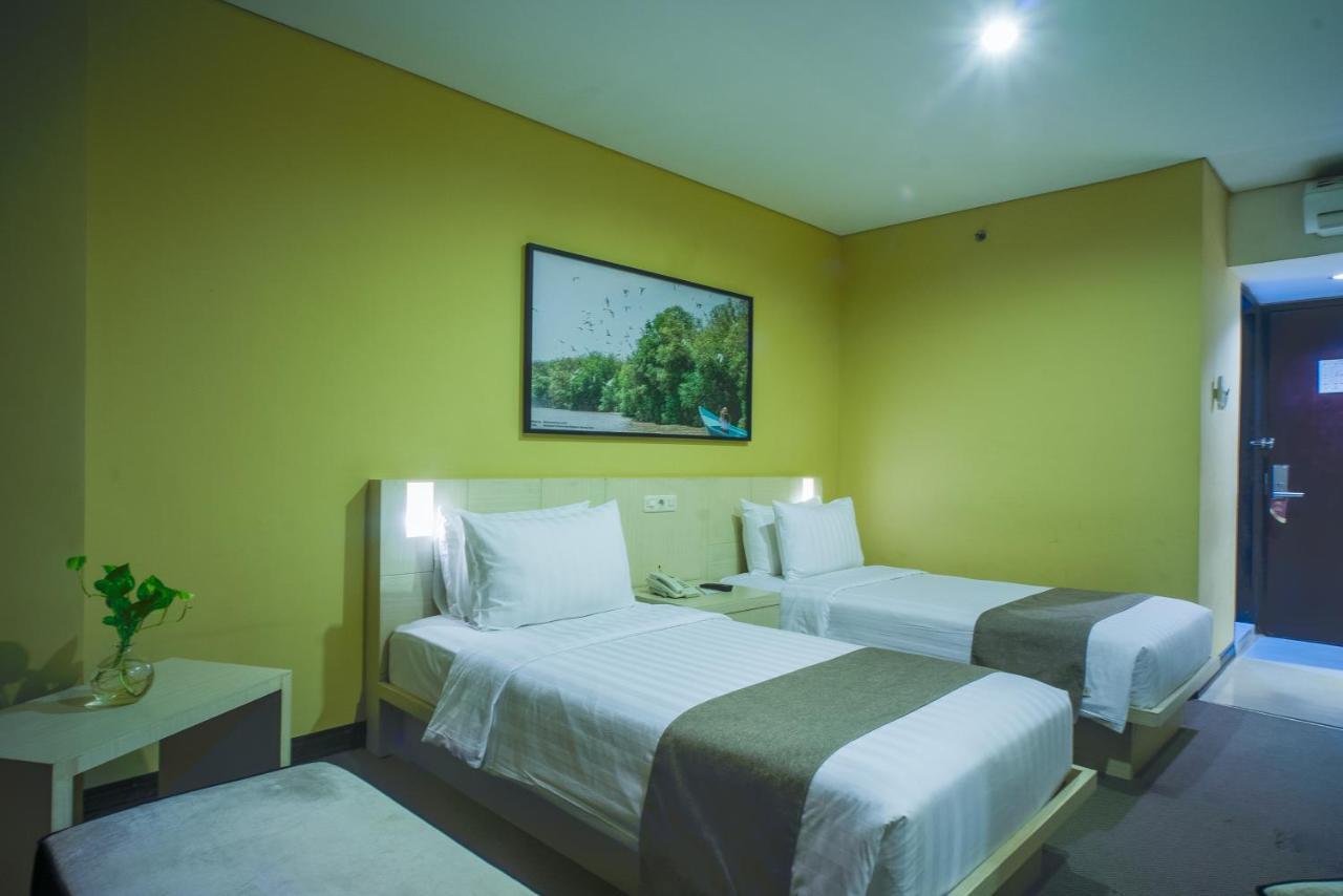 Hotel Royal Regantris Cendana à Sorabaya Extérieur photo