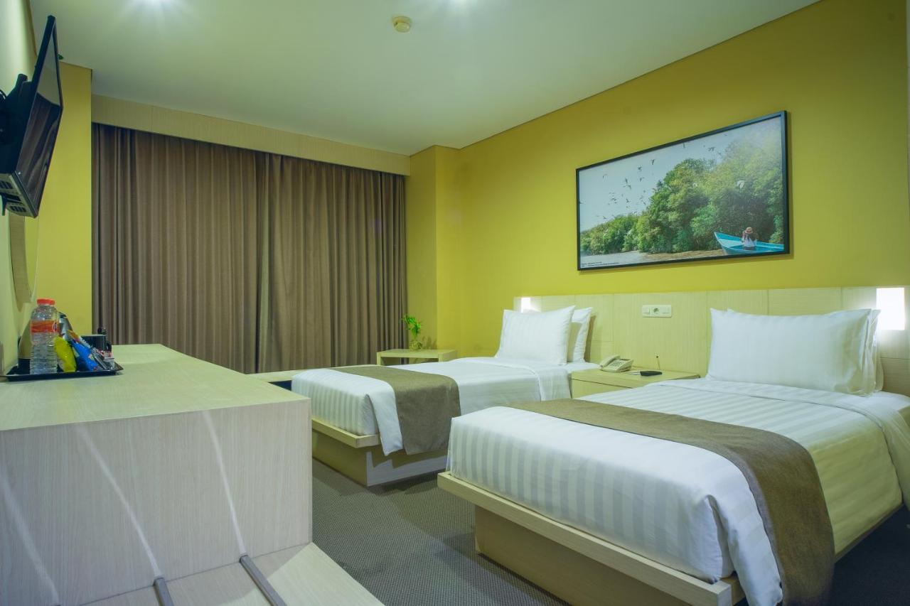 Hotel Royal Regantris Cendana à Sorabaya Extérieur photo