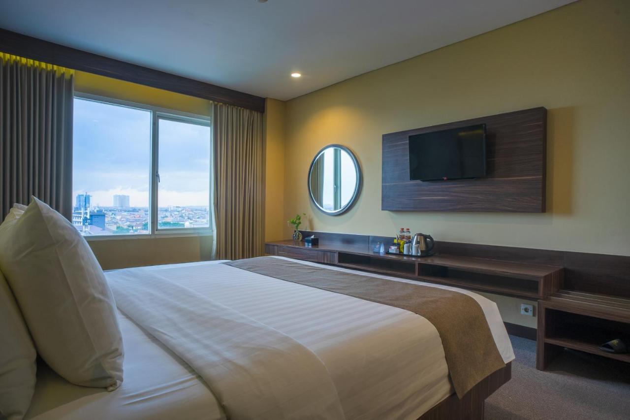 Hotel Royal Regantris Cendana à Sorabaya Extérieur photo