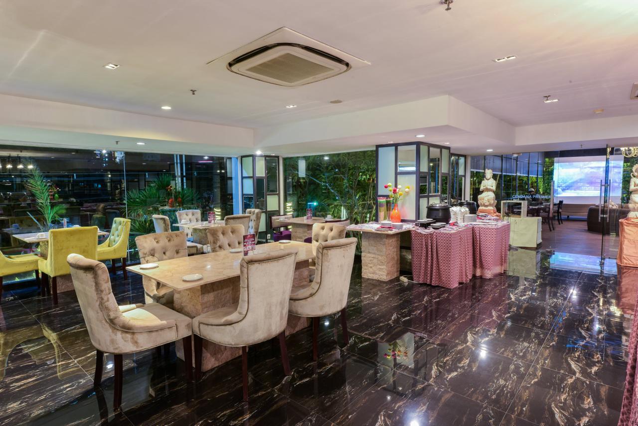 Hotel Royal Regantris Cendana à Sorabaya Extérieur photo