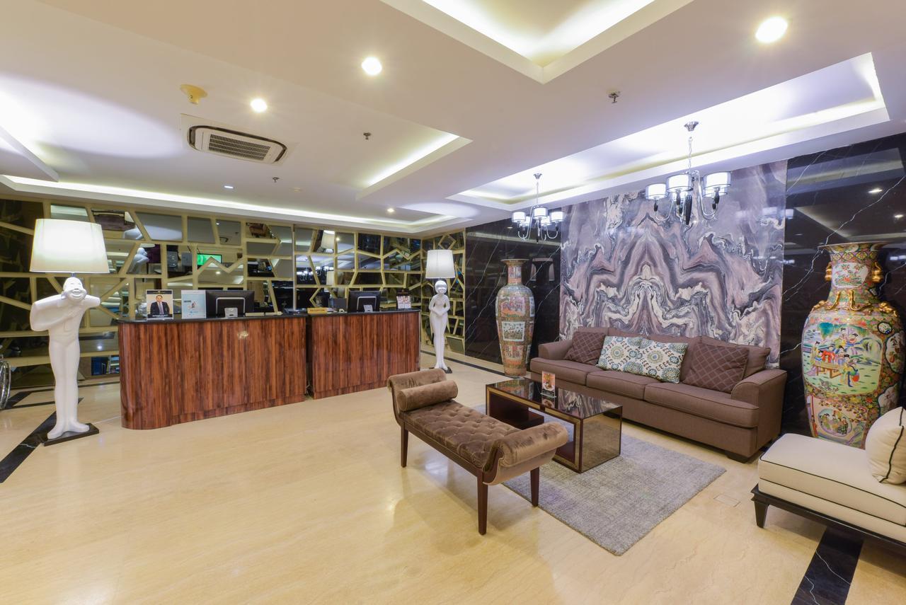Hotel Royal Regantris Cendana à Sorabaya Extérieur photo